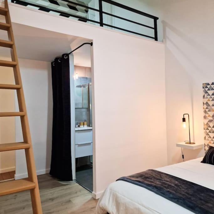 Apartament Grand Loft Avec Terrasse Privee Saint-Etienne  Zewnętrze zdjęcie